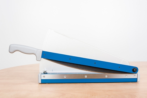 Dahle 560 Guillotine Paper Cutter 13 3/8'' with Safety Shield - DAHLE 560