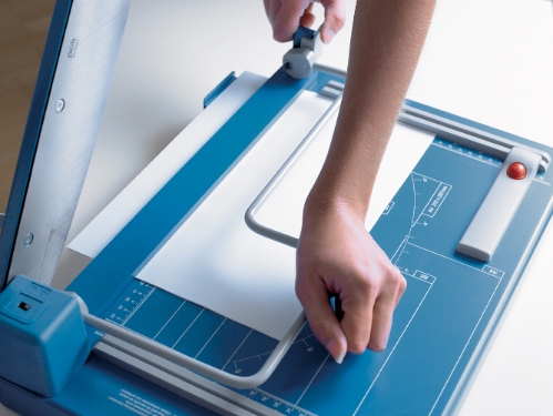 Dahle 564 14 1/2 Inch Guillotine Cutter with Laser Guide - DAH 564 CUTTER LASER