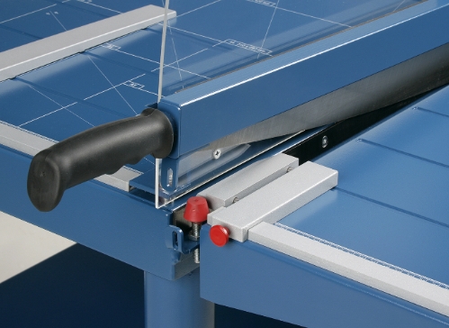 Dahle 580 Commercial 32'' Paper Cutter - DAH WORK DAH 580