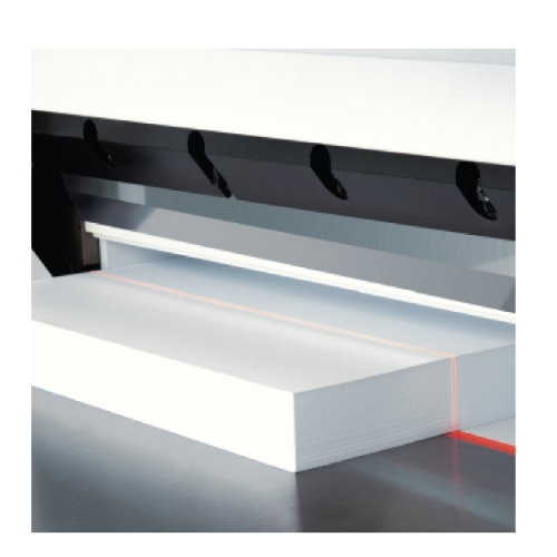 SWING CUT BLADE - The German high speed steel blade with swing cut movement provides the highest level of cutting accuracy