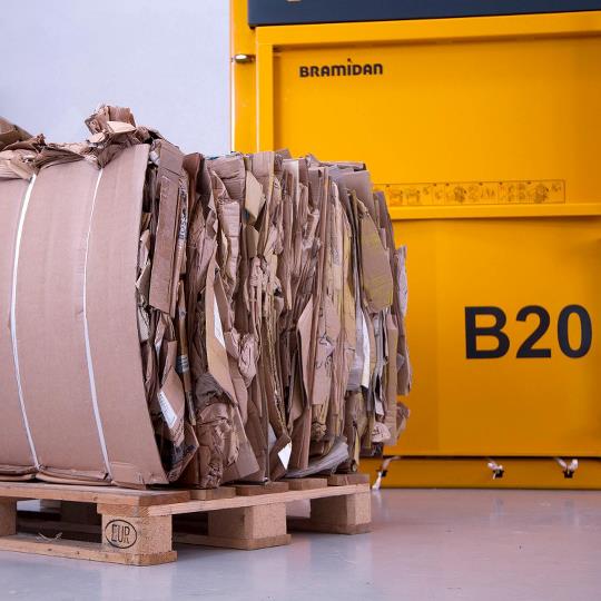 Bramidan B20 Commercial Level Cardboard Box Vertical Baler 208/230/480 Volt 3 Phase - B20