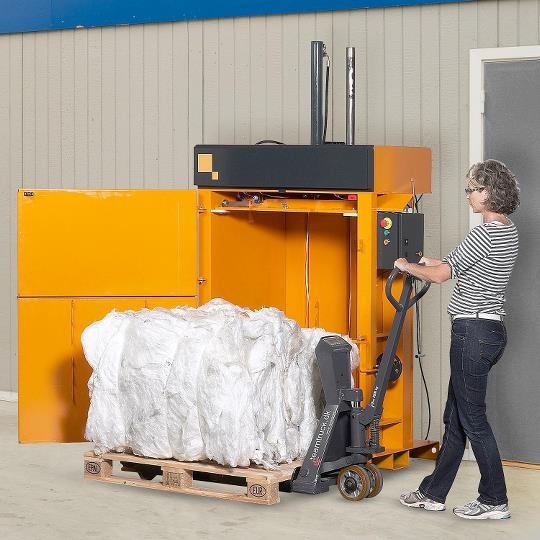 Bramidan B5W Entry Level WIDE FEED OPENING Cardboard Box Vertical Baler 110V, 60 Hz, 20 AMP - B5W