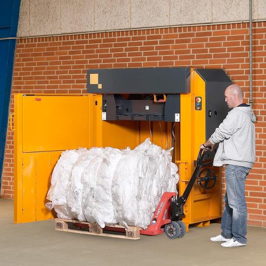 Bramidan X25 Commercial Level Cardboard Box Vertical Baler 208/230/480 Volt 3 Phase - X25