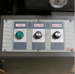 Dual dial controls for seal temperature and seal dwell